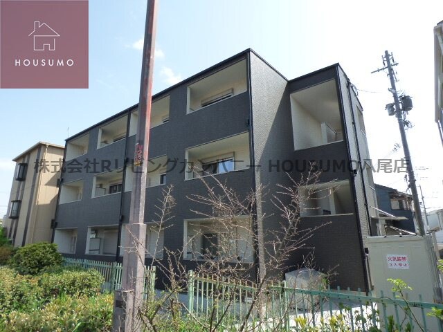 物件外観写真3　(外観もきれいです)