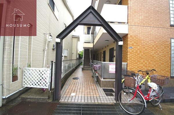 エントランス(落ち着いたエントランスです)