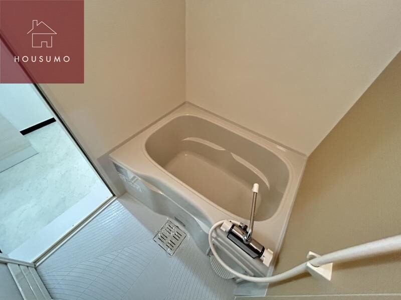 物件内観写真8　(コンパクトで使いやすいお風呂です)