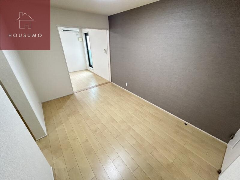 物件内観写真16　(ゆったり過ごせる居間です)