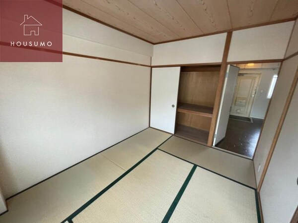 寝室(使い勝手のいい寝室です)