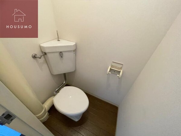 トイレ(コンパクトで使いやすいトイレです)