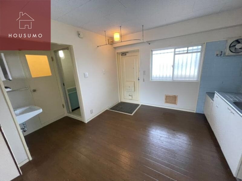 物件内観写真26　(ゆったりとしたリビングです)