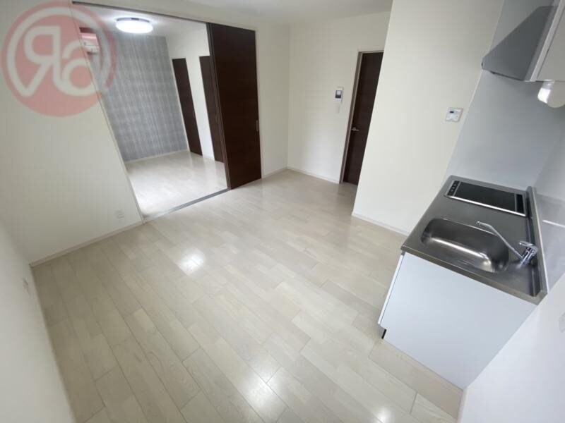 物件内観写真16　(ゆったりとしたリビングです)