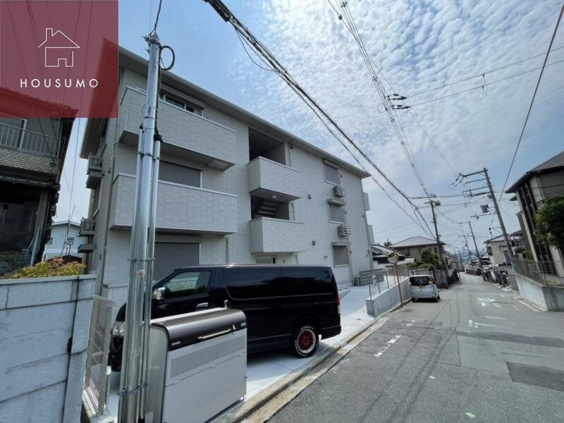 物件外観写真1　(きれいな外観です)