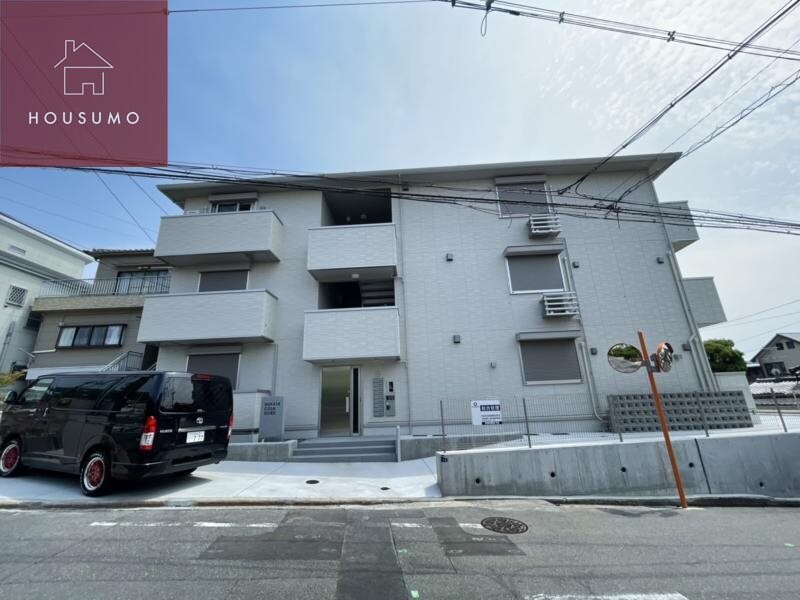 物件外観写真2　(外観もきれいです)