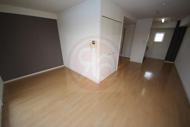 物件内観写真4　(使いやすい居間です)