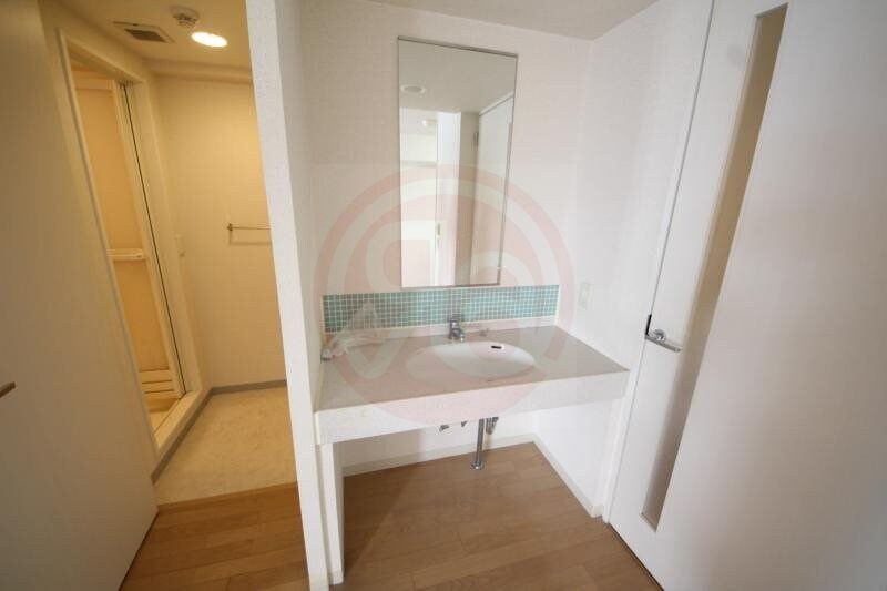 物件内観写真20　(独立洗面台、朝の身支度には欠かせません)