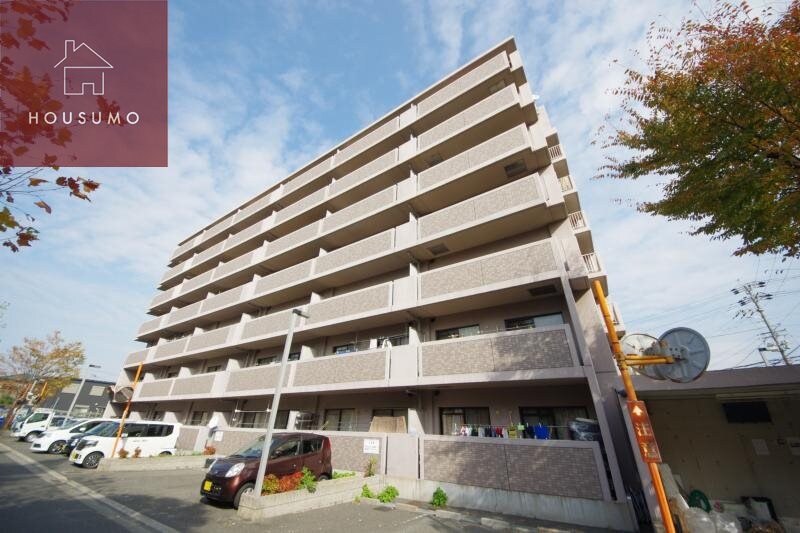 物件外観写真4　(外観は落ち着いています)