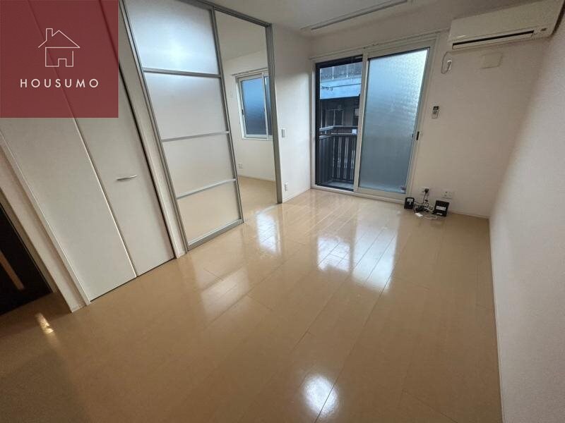 物件内観写真5　(ゆったり過ごせるリビングです)