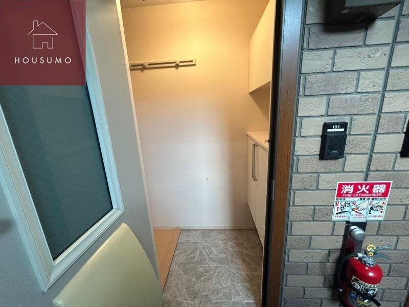 物件内観写真10　(毎日通る玄関はこちらです)