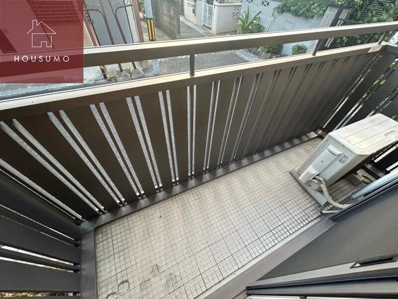 物件内観写真13　(外からの目が気にならないバルコニーで洗濯物が干せます)