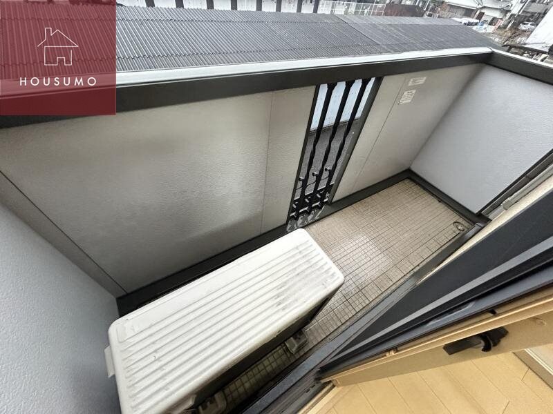 物件内観写真13　(お洗濯にも便利なバルコニー付き)