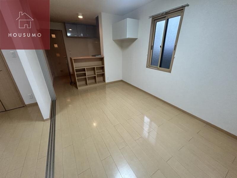 物件内観写真29　(こちらのリビングで趣味の時間をお楽しみください)