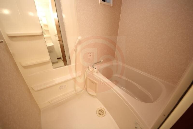 物件内観写真9　(きれいなお風呂です)