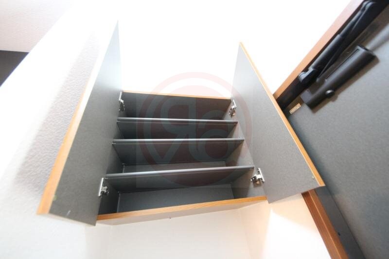 物件内観写真22　(収納豊富です)