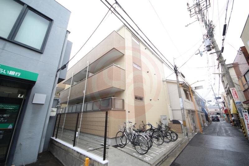 物件外観写真5　(落ち着いた雰囲気の外観です)