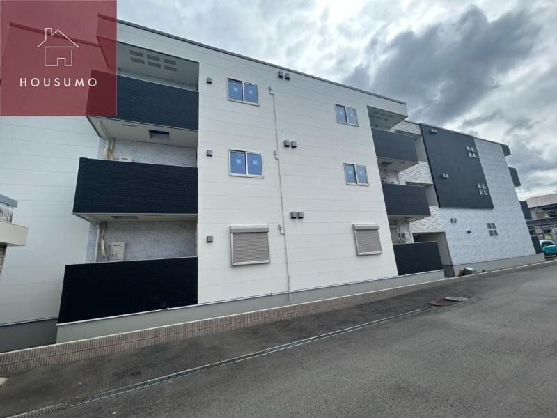 物件外観写真2　(きれいな外観です)