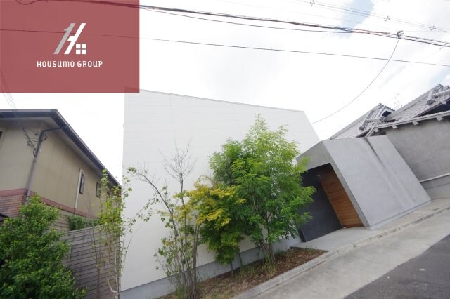 物件外観写真1　(外観もきれいです)