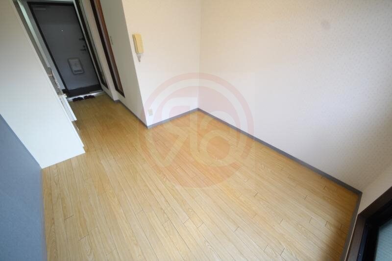 物件内観写真6　(ゆったり過ごせる居間です)