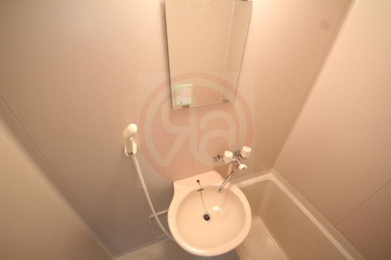 物件内観写真18　(ゆったりとスペースのある洗面所)