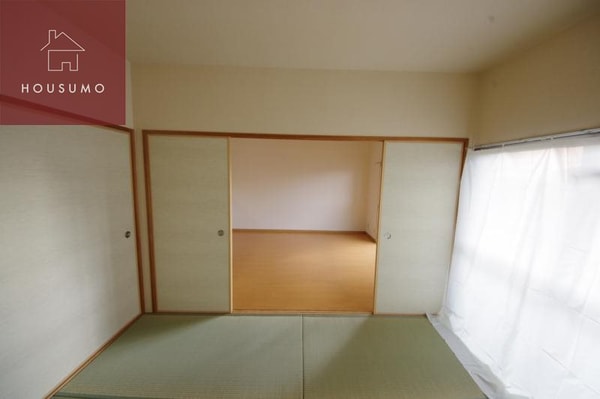 和室(フローリングだけでなく、和室もあります)