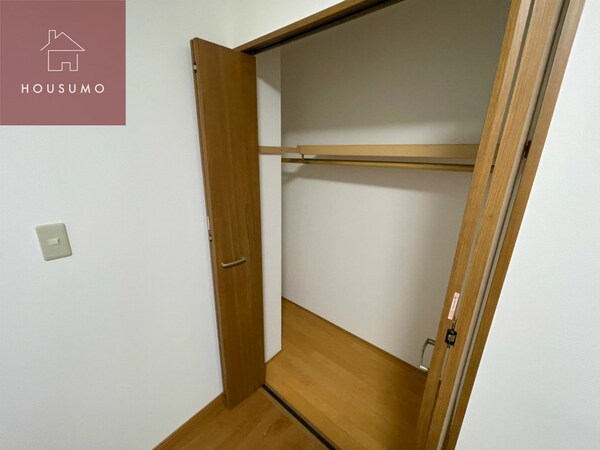 収納(小物を収納するのに便利です)