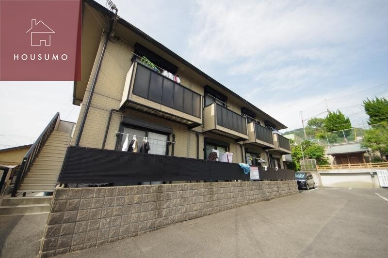 物件外観写真1　(外観もきれいです)