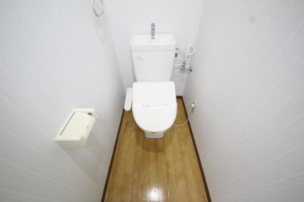 トイレ(ゆったりとした空間のトイレです)