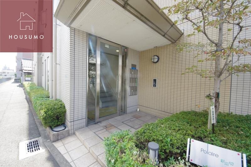 物件外観写真2　(エントランスです)