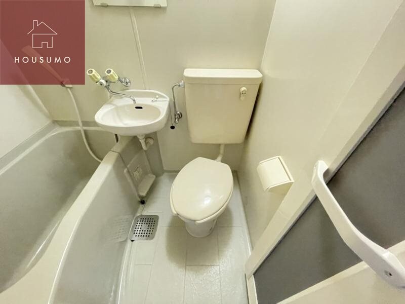 物件内観写真7　(清潔感のあるトイレです)