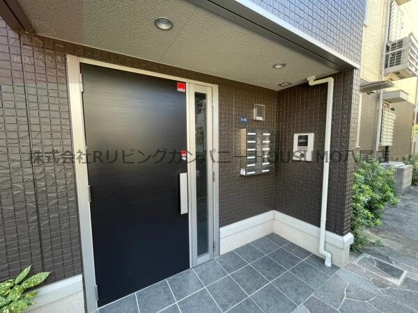 ロビー・ラウンジ(毎日通るロビーはこのようになっています)