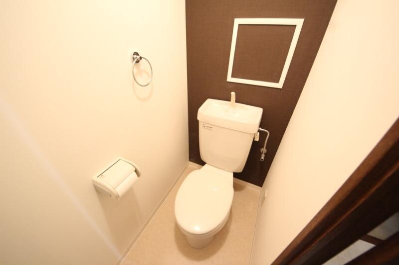 物件内観写真9　(落ち着いたトイレです)