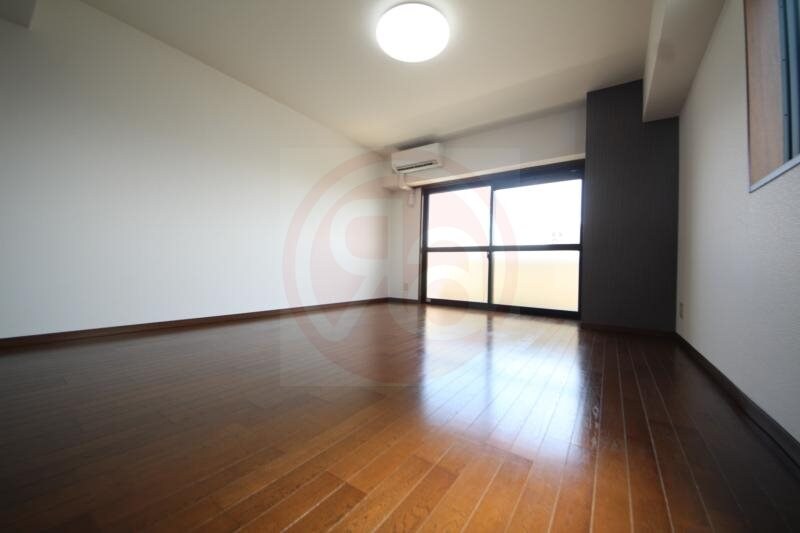 物件内観写真13　(ゆったりした洋室です)