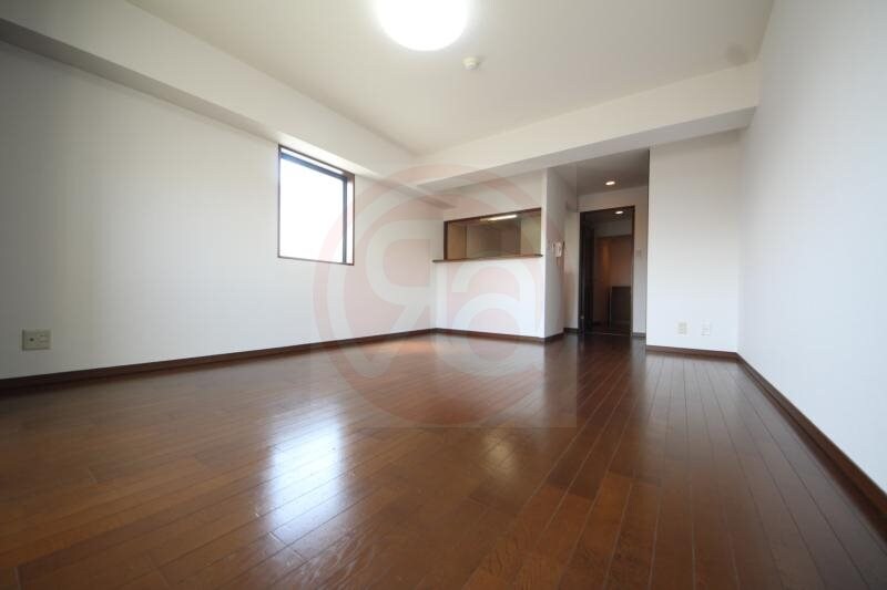 物件内観写真25　(明るい洋室です)