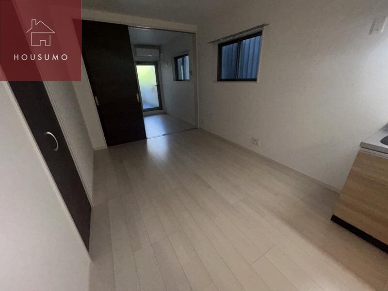 物件内観写真4　(おしゃれなリビングです)