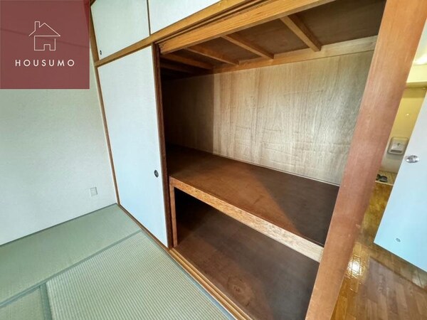 収納(同施工会社・同型モデルの室内です。（参考写真・イメージ写真）)