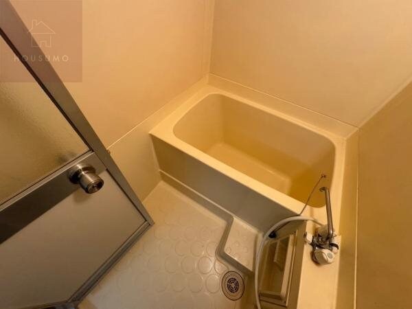 物件内観写真6　(日々の暮らしに欠かせないお風呂です)