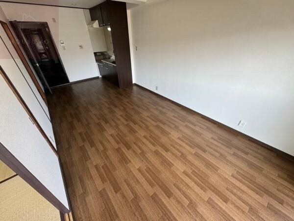 物件内観写真16　(物件の内装です)