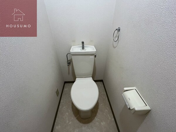 トイレ(シンプルで使いやすいトイレです)