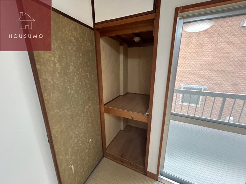 物件内観写真22　(便利な収納スペースです)