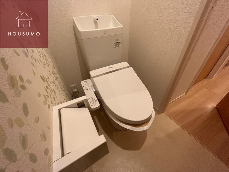 物件内観写真9　(シンプルで使いやすいトイレです)