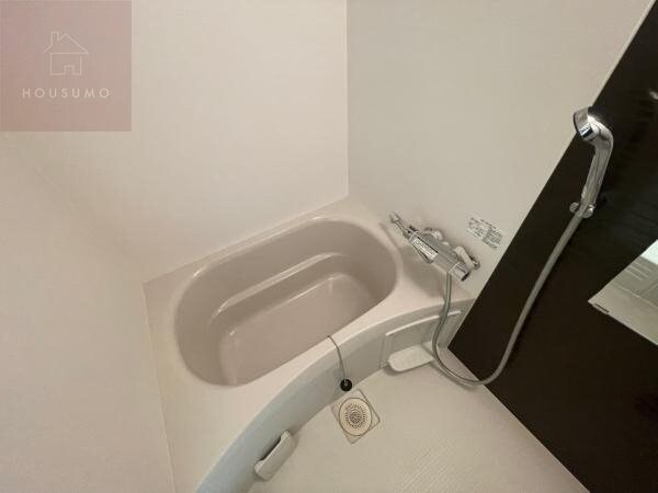 物件内観写真18　(落ち着いた空間のお風呂です)