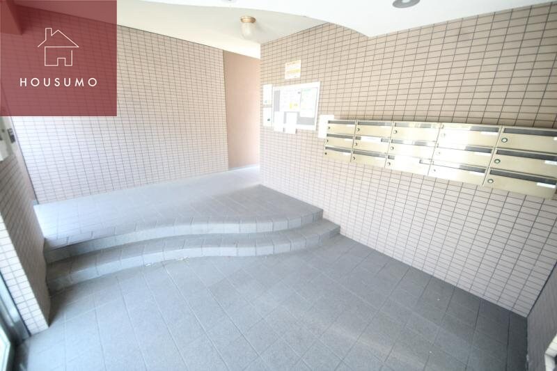 物件外観写真2　(建物の内部です)