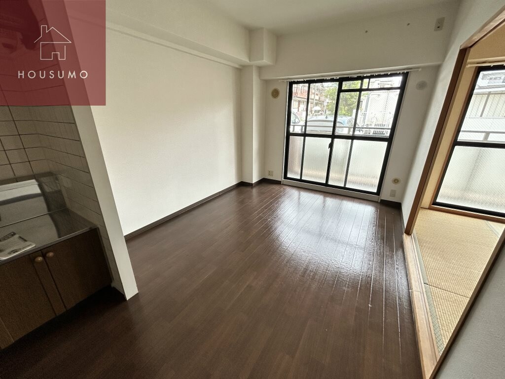 物件内観写真5　(ゆったり過ごせるリビングです)