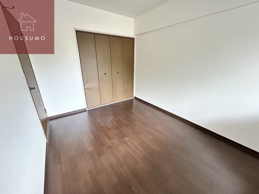 物件内観写真21　(個人の部屋や寝室として使える洋室です)