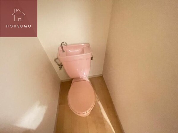 トイレ(シンプルで使いやすいトイレです)