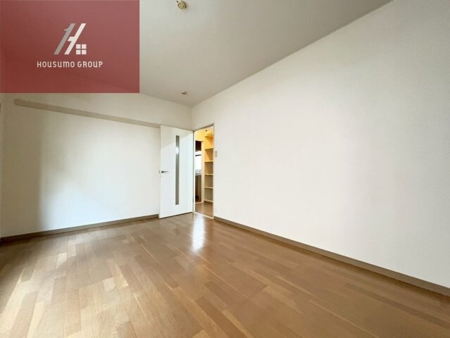 物件内観写真12　(洋室です)