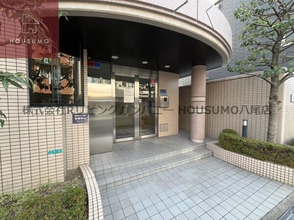 エントランス(建物の内部です)