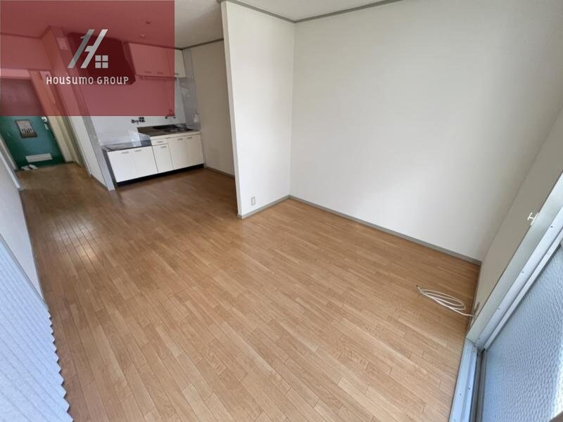 物件内観写真6　(ゆったりとしたリビングです)